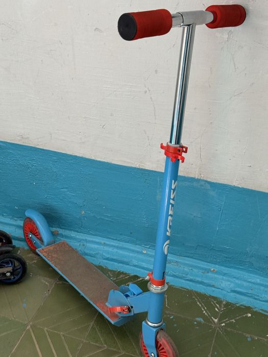 Продам самокат 3-6 лет