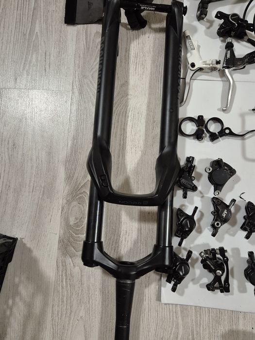 Piese originale de bicicleta provenite din dezmembrări