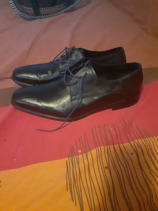 Pantofi bărbătești