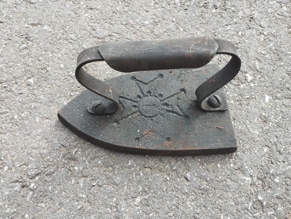 Стари чугунени ютии , Стара чугунена ютия