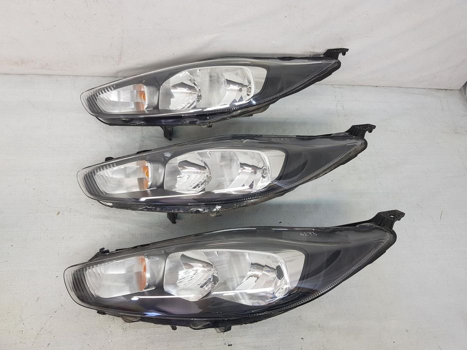 Far stanga Ford Fiesta facelift dupa 2013