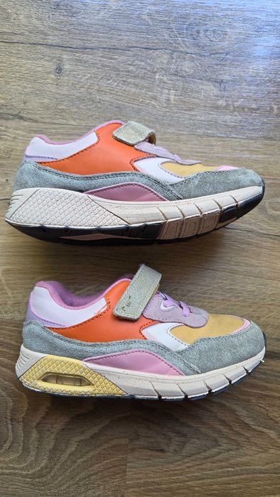 Обувки за момиче Next, Sketchers и Zara