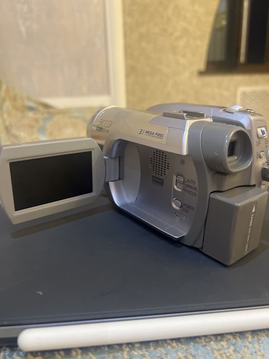 Видеокамера Panasonic 2006