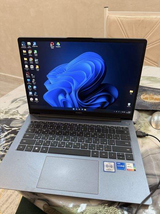 Продам ноудбук, makbook