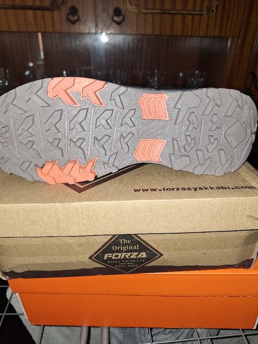 Продавам Нови зимни боти