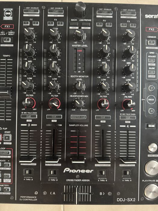 Продавам Pioneer DDJ-SX2