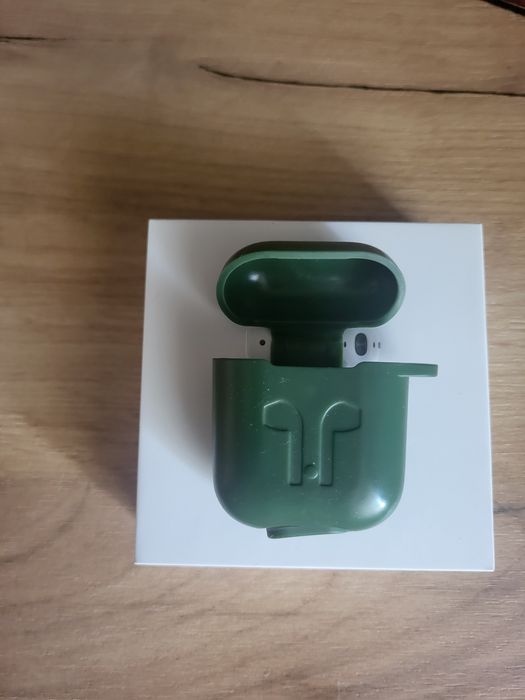 Продам наушники airpods 2