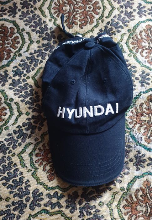 Продам бейсболку.