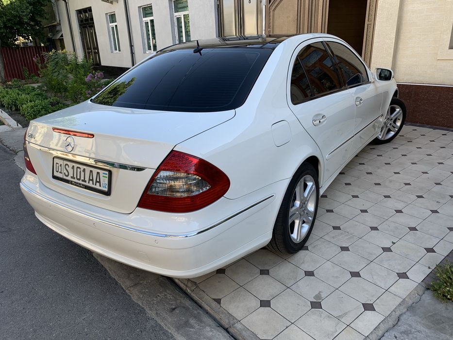Mercedes 211 God 2007 ..