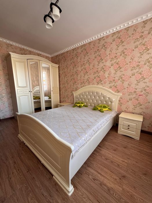 Полный спальный гарнитура
