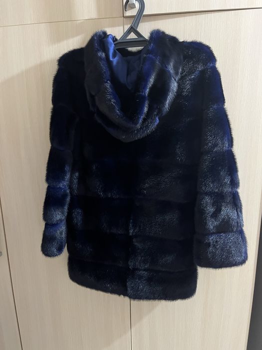 Продам норковую шубу
