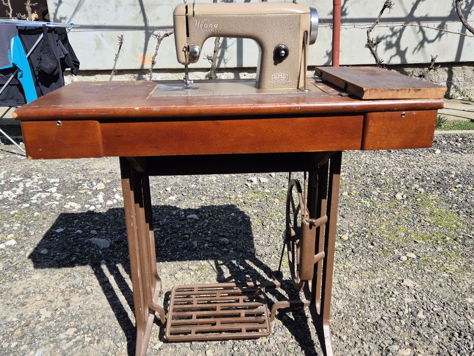 Masina de cusut Ileana