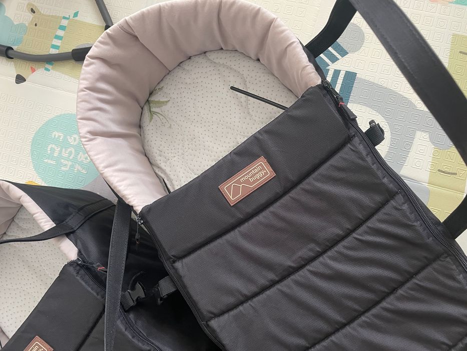 Mountain Buggy Cocoon кошове за новородени