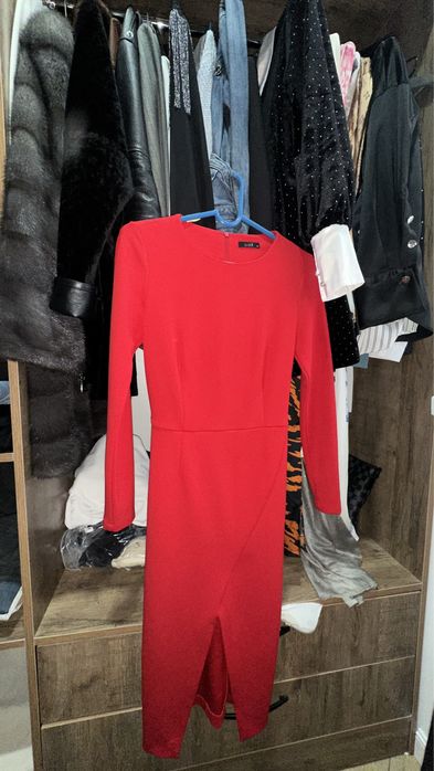 Платья вечерние, размеры хс и с