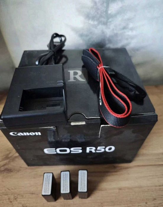 Canon EOS R50 без минусов