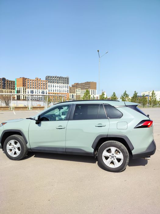 Продам автомашина RAV 4   2020 г.в.