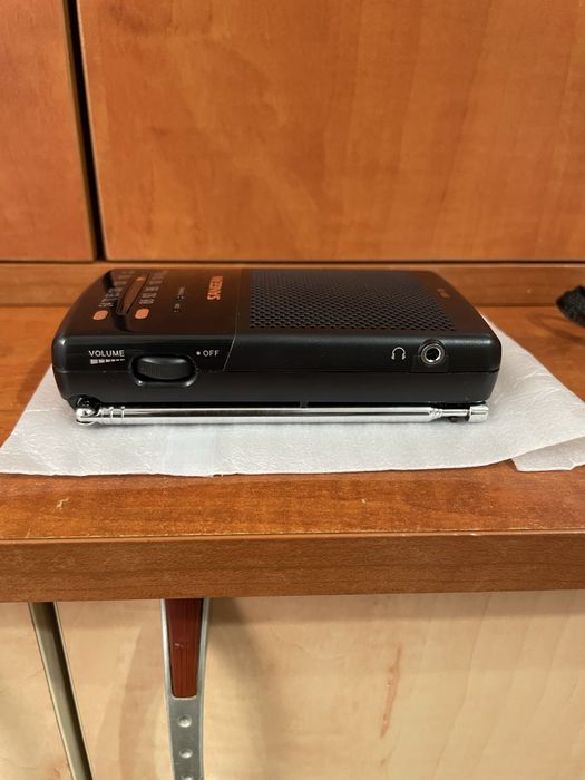 Radio portabil Sangean SR-35