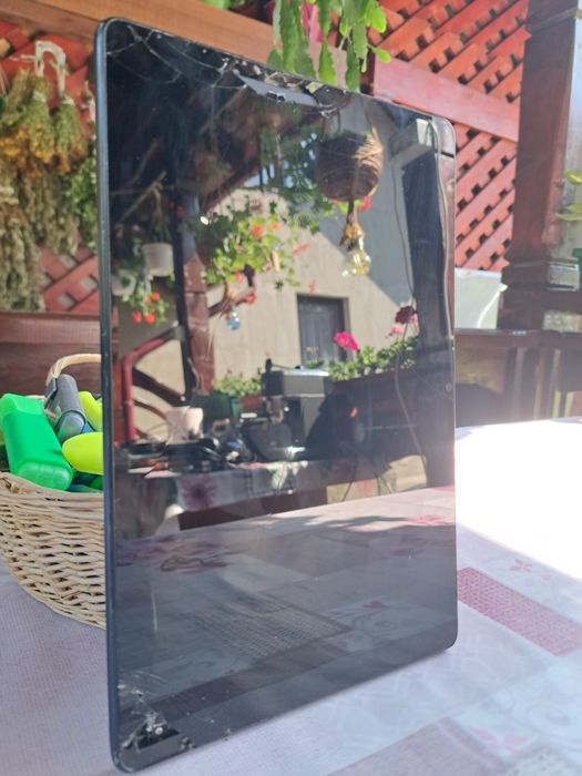 Tabletă Huawei MatePad T10 funcțională, touch perfect, display spart