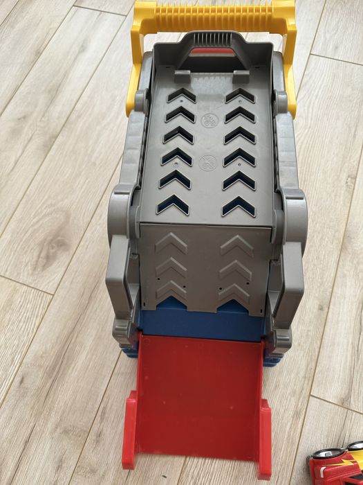 Игрушечный автовоз + 2 машинки