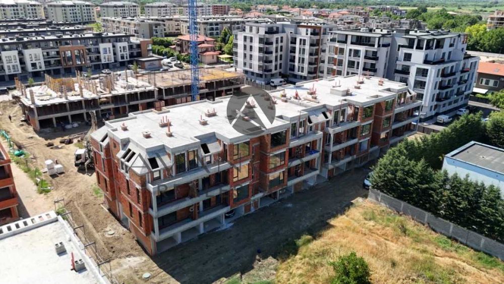 Продава се Тристаен апартамент в Пловдив, Остромила - 124 кв.м за 1232 €/кв.м - Снимка #1