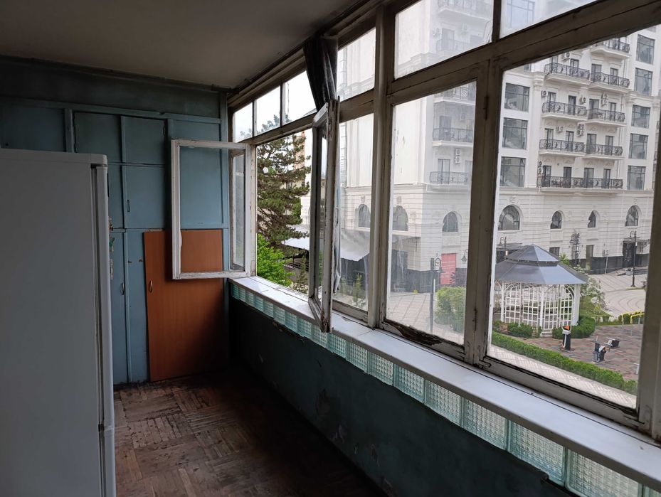 Собственник: Продается 4-комнатная квартира на Ц6 метро Минор, центр