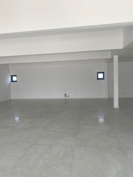 Spatiu comercial de închiriere