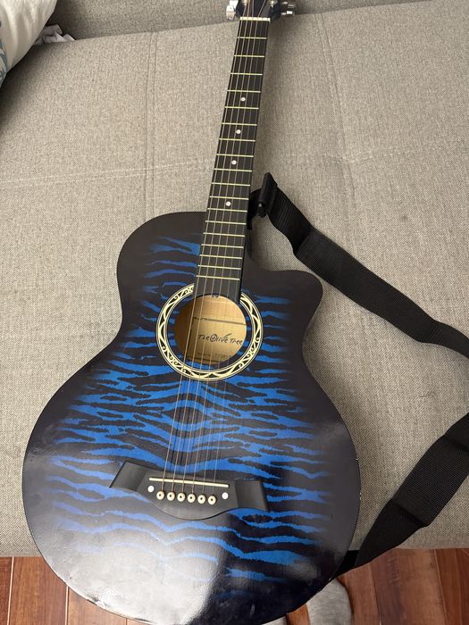 Гитара классическа нейлоновые струны