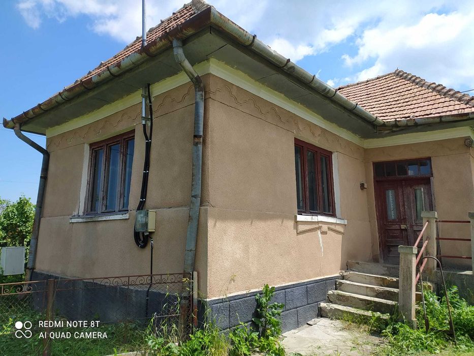 Casa individuala, 2 camere si teren intravilan in suprafata de 1500 mp