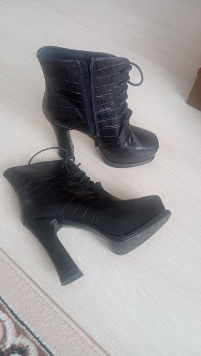 Продам обувь б/у