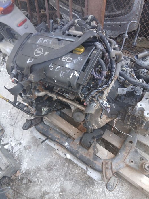 Двигател скорости пълен комплект от зафира б 1.6 115кс