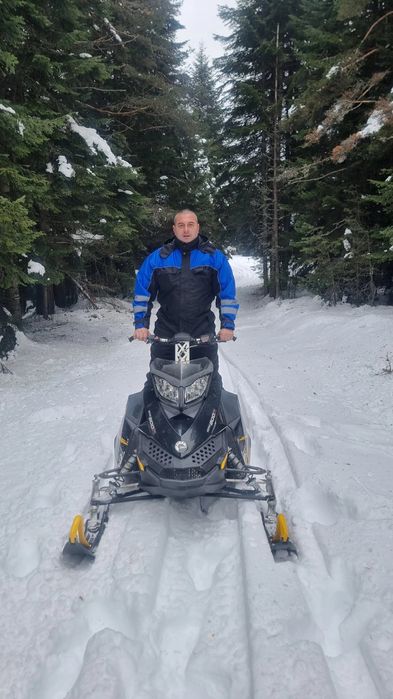 Моторна шейна ski doo