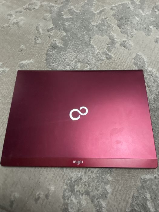 Fujitsu LIFEBOOK UH 572