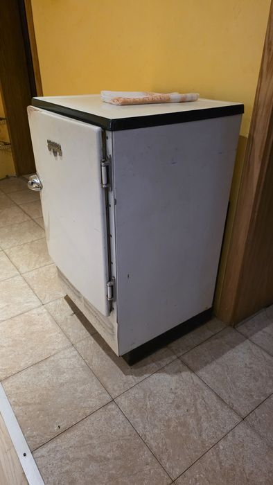 Ретро хладилник Саратов