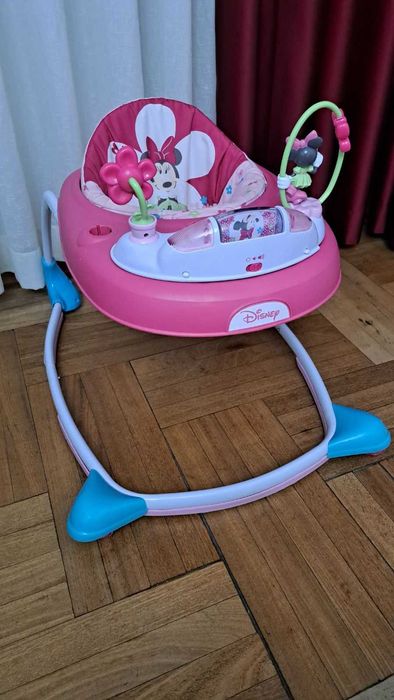 Продава се проходилка