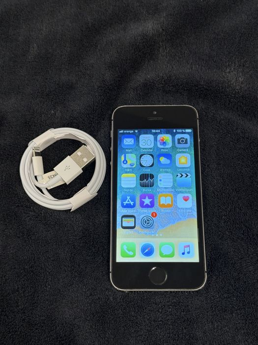 iPhone 5s  32GB iOS 11.2.6