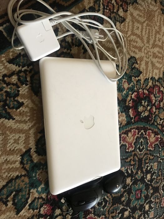 Macbook 2009 2 gb 256 gb