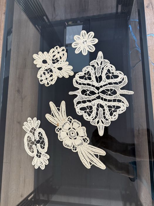Vand  fete masa si mileuri macrame