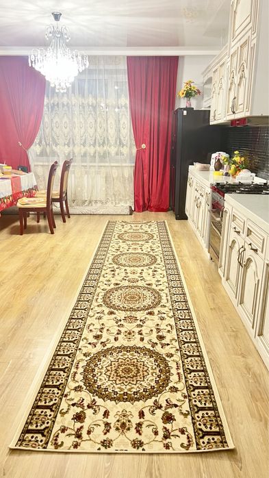 Продам ковровую дорожку