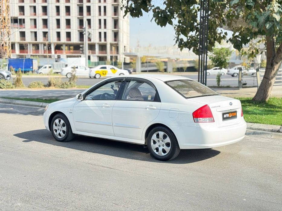 Киа Cerato в хорошем состоянии