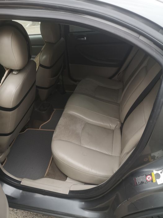 Chrysler sebring 2.7 limited 2005 год.