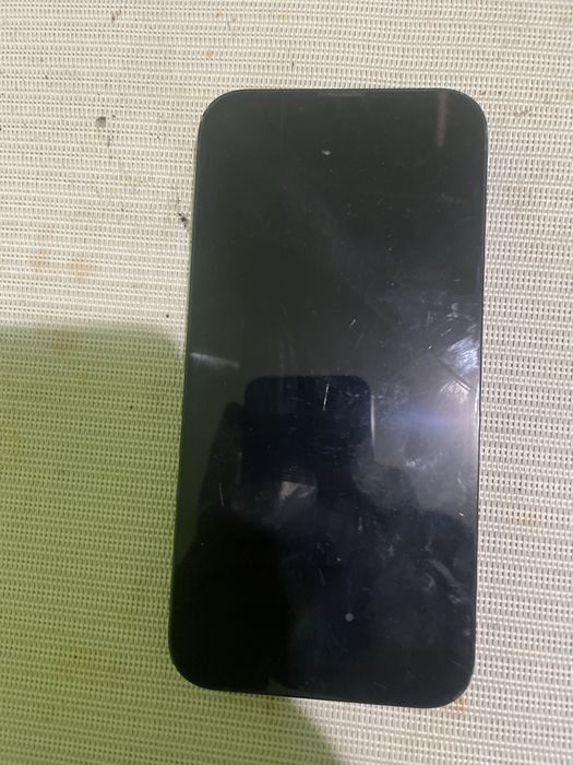 IPhone 13 на части