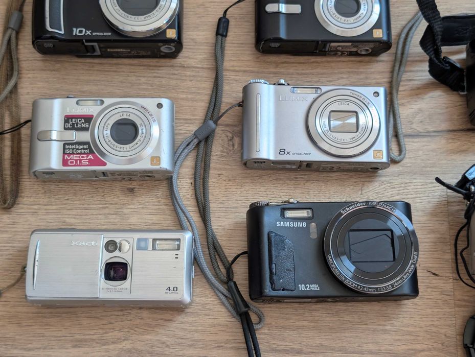 14 Camere foto digitale Pentax, Sony, Panasonic, Fuji ca DEFECTE pt piese etc