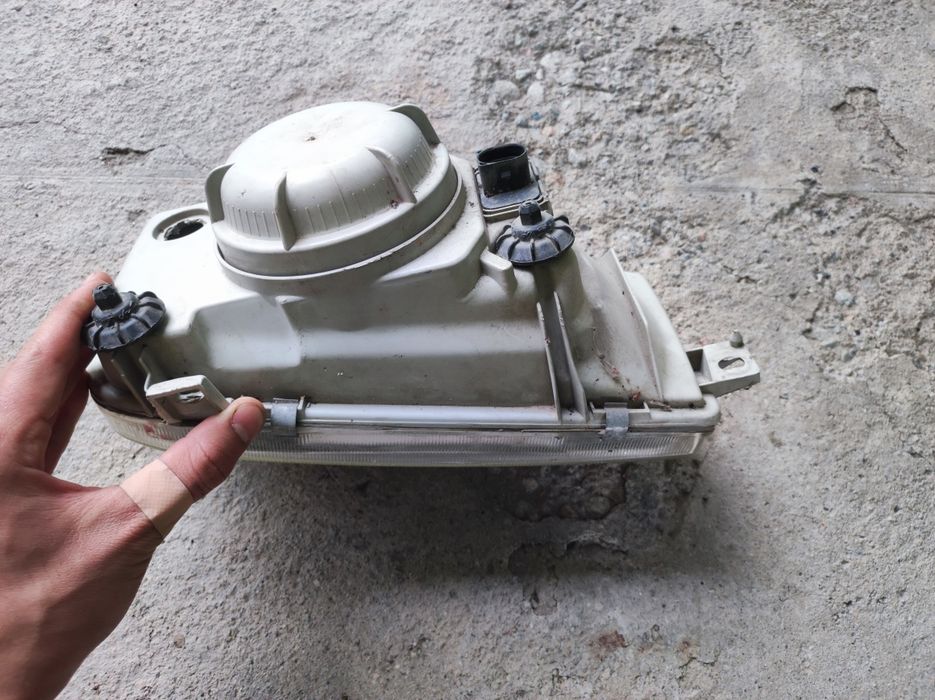 Фара на Volkswagen vento