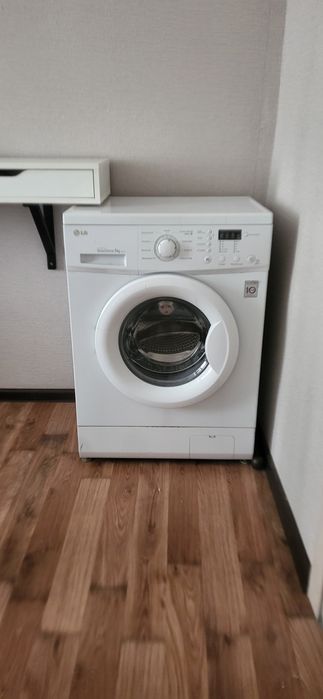 Продам стиральную машинку