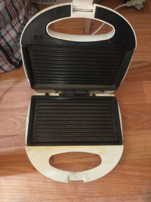 Тостер - сэндвич.