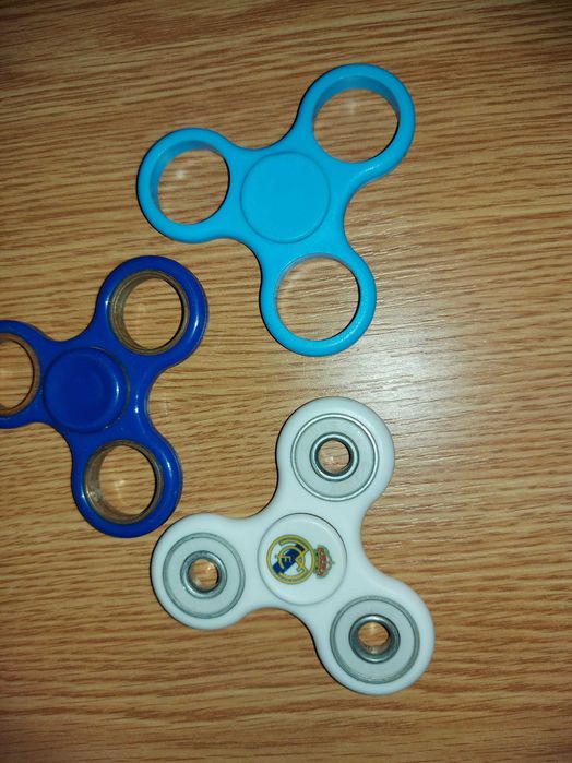 - Jucarie anti Stres -  Fidget spinner cu rulmenti ,  buc = 3