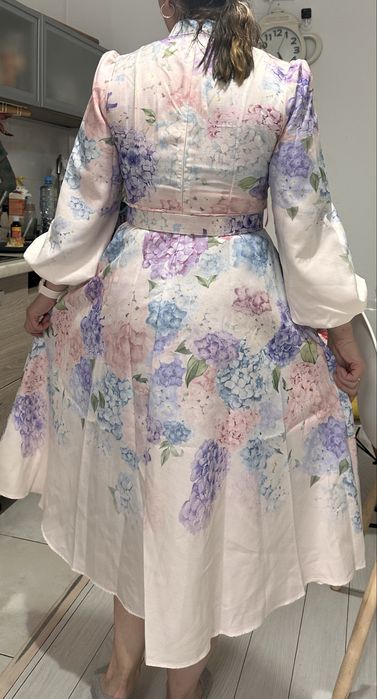 Платье празничное