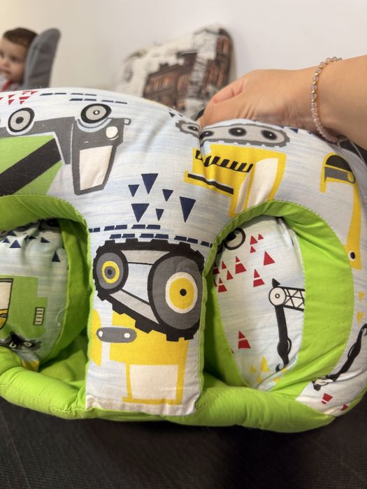 Шезлонг и активна гимнастика  chicco + подарък Барбарон (зелен)