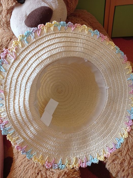 Сламена детска шапка 2 бр