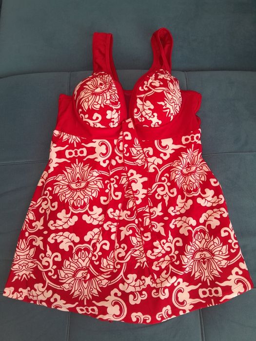Продам купальники